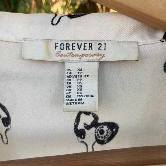 Forever 21 Contemporary CS Button Down Telephone - Picture 5 of 16